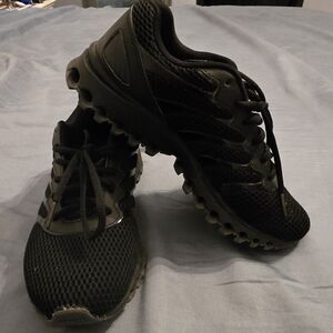 Women's K-Swiss Tubes.